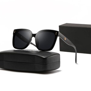 Lunettes de soleil Jennie Collaboration pour femmes, monture en plastique, verres polarisés UV400, type 3, avec emballage en boîte - Product Image 1