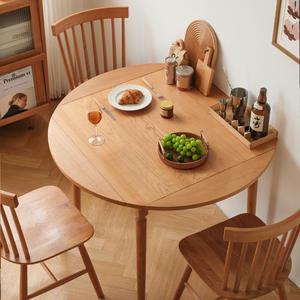 Table ronde pliante en bois massif nordique, table à manger extensible pour petits appartements - Product Image 2
