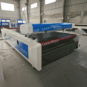 Máquina cortadora láser de tela CO2 de 150W de alimentación automática de alta calidad LaserMen - Product Image 3