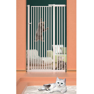 現代屋内ペットゲートフェンス延長可能金属猫ドア猫犬隔離安全デザイン猫犬隔離用ペットゲートフェンス - Product Image 1