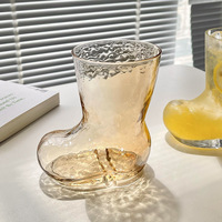 Verre à bière transparent créatif en forme de botte, tasse amusante en cristal en forme de chaussure pour jus, boissons et boissons froides