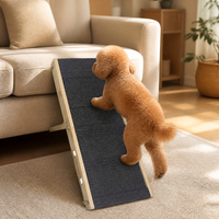 Rampe pliante moderne pour animaux de compagnie, structure en bois massif, surface antidérapante en tapis, poignée de transport portable, pieds de support robustes, pour chiens et chats, personnalisable
