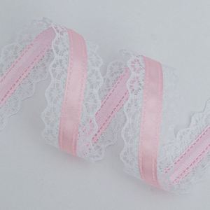Cinta de Raso Satinado Floral Elegante de 3cm x 10 Yardas, Color Personalizado, para Envolver Regalos de Boda y Decoración Nupcial - Product Image 5