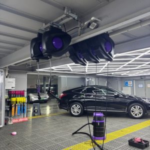 Enrollador de Manguera Eléctrico Retráctil |   Carrete de manguera moderno 3 en 1 para detallado automotriz y lavado de coches, montado en techo - Product Image 5