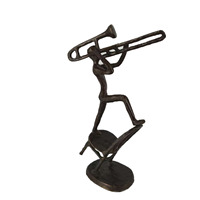 Sculpture abstraite en fonte de tromboniste sur chaise, figurine d'artiste, décoration artistique pour la maison et le bureau, artisanat très vendu