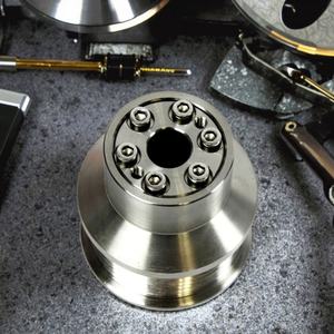 Poulie-tendeur polie usinée CNC en acier inoxydable de 70 mm, pièces de rechange moteur compatibles, fournisseur XBM XBM-25403 - Product Image 5