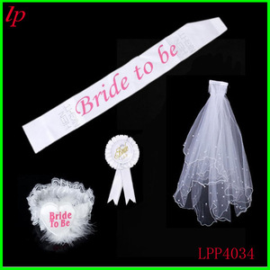 Ensemble de voile de mariée avec ceinture, broche et attaches pour les jambes, cadeau de mariage blanc LPP4034 - Product Image 1