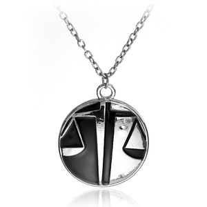 Collar con Colgante de Metal con el Símbolo de la Fracción Divergent Candor - Product Image 1