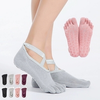 Vente en gros Chaussettes de yoga et de pilates à demi-orteil et à prise croisée Chaussettes à cinq doigts antidérapantes pour la barre de danse et de fitness