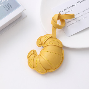 Porte-clés en cuir fait main multi-couches avec patch en corne, pendentif à double couture pour sacs à dos d'étudiants - Product Image 4