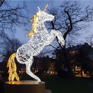 Scultura Decorativa di Animali 3D LED Personalizzata per Esterni, Grande Motivo a Cavallo con Luci a Corda, Decorazioni Natalizie - Product Image 1