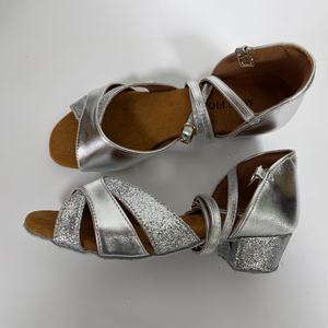 Zapatos <span class=keywords><strong>de</strong></span> <span class=keywords><strong>Baile</strong></span> Latino <span class=keywords><strong>de</strong></span> Alta Calidad con Suela <span class=keywords><strong>de</strong></span> Gamuza para Niñas, Zapatos <span class=keywords><strong>de</strong></span> <span class=keywords><strong>Baile</strong></span> <span class=keywords><strong>de</strong></span> Salón <span class=keywords><strong>de</strong></span> <span class=keywords><strong>Salsa</strong></span> con Brillantina <span class=keywords><strong>y</strong></span> Cuero PU, Zapatos <span class=keywords><strong>de</strong></span> Vestir para Interiores - Product Image 1