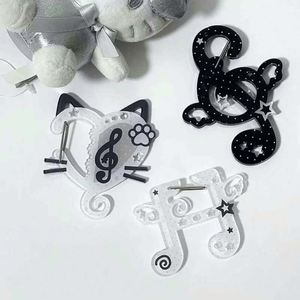 จี้อะคริลิครูปภูเขาพร้อมสายคล้องแบบคาราไบเนอร์สำหรับกระเป๋าเรียน ของที่ระลึก ของชำร่วย  ตกแต่งด้วยลายดาวสวยงาม - Product Image 5