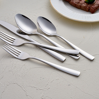Design moderne en acier inoxydable, miroir, or, fourchette, couteau, cuillère, ensemble de couverts, poignée carrée réutilisable, logo personnalisé pour les restaurants