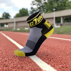 Vente d'usine de cyclisme en plein air personnalisé <span class=keywords><strong>anti</strong></span>-friction coton polyamide Sport cheville chaussettes colorées roses pour hommes et femmes - Product Image 2