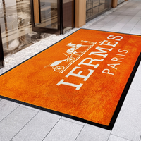 Tapis de logo pour concessionnaire automobile de luxe – Tapis en nylon haut de gamme pour showroom automobile – Solution d'entrée personnalisée avec logo de marque