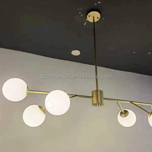 โคมไฟระย้าทองคำหรูหรา 6 โคมแก้วนม โครงโลหะ สีสั่งทำพิเศษ สำหรับโรงแรม วิลล่า โคมไฟติดเพดาน - Product Image 3