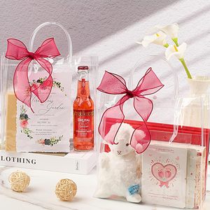 Bolsa con asa de varios tamaños elegante impresa con logotipo personalizado bolsa transparente de PVC para regalo de cumpleaños fiesta de boda duradera - Product Image 2