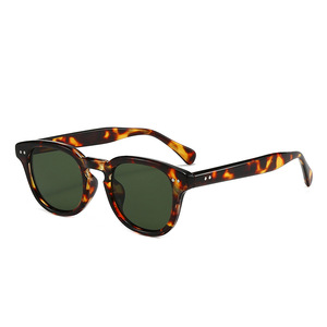 Lunettes de soleil carrées en acétate PC, protection UV400, classe 2, unisexes, design à rivets points - Product Image 4