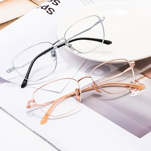 <span class=keywords><strong>Gafas</strong></span> <span class=keywords><strong>graduadas</strong></span> de lectura de titanio delicada Premium para <span class=keywords><strong>mujer</strong></span>, montura óptica para <span class=keywords><strong>mujer</strong></span> - Product Image 4