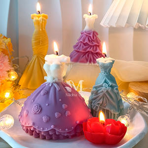 J1266 <span class=keywords><strong>Stampo</strong></span> in Silicone 3D <span class=keywords><strong>per</strong></span> Candele a Forma di Abito da Sposa da Donna, Regalo <span class=keywords><strong>per</strong></span> San Valentino e Matrimonio, Gesso Aromatico - Product Image 1