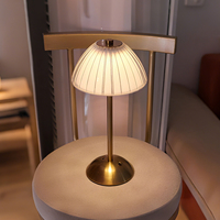 Lámpara de Mesa de Ambiente de Restaurante, Luces Nocturnas Nórdicas para Bar, Decoración Artística para Dormitorio, Lámparas de Mesa LED Modernas
