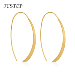 Aros de moda OEM/OEM, impermeables, de acero inoxidable, chapados en oro, hipoalergénicos, proveedor de joyería de moda, juego de aretes para mujer - Product Image 4