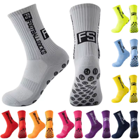 Chaussettes Antidérapantes de Sport pour Hommes, Personnalisées, pour Football, Pilates et Soccer – Grossiste et Fabricant