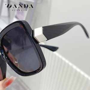 Vanda Women's Polarized Sunglasses TJ714 UV400 <b>Large</b> <b>Frame</b> Square Style Sun Protection Fashion Travel Outfits - Product Image 3