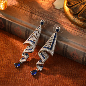 Boucles d'oreilles clous luxueuses et simples pour femmes, boucles d'oreilles tendance, bijoux uniques, vente en gros <span class=keywords><strong>Ooni</strong></span> pour femmes. - Product Image 4