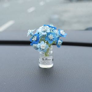 Internet Celebrity Fresh Jarrón Flor Casa <span class=keywords><strong>de</strong></span> muñecas Mini Artificial Car Interior Kits Interior Consola central Interior Accesorio <span class=keywords><strong>de</strong></span> decoración - Product Image 3