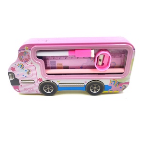 Boîte à crayons en métal rose, design voiture de dessin animé, boîte de papeterie, boîte en métal multicouche de forme irrégulière - Product Image 1
