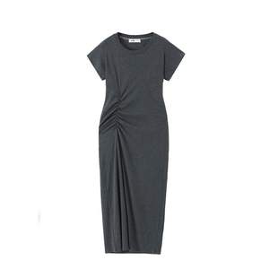 Robe T-shirt unie Runqi N8685, longueur au-dessus du genou, grande taille, manches courtes, col rond, décontractée, respirante, pour usage quotidien - Product Image 4