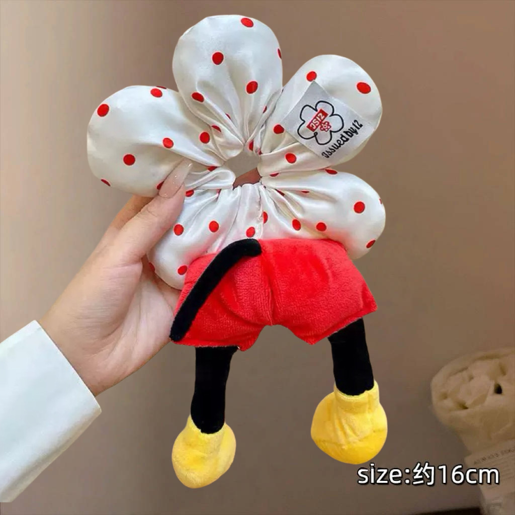 Fesses de Mickey à points rouges