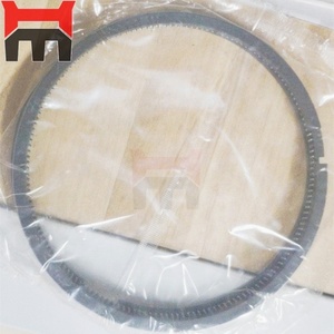 แหวนลูกสูบเครื่องยนต์ดีเซล 4D120 4D130 รุ่น 6114-30-2403 6114-30-2303 6211-31-2031 - Product Image 1