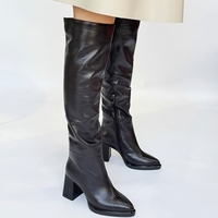 Bottes élégantes en cuir véritable noir à bout pointu et talon épais, hauteur genou, avec fermeture éclair latérale, doublure en peluche, antidérapantes et rehaussantes