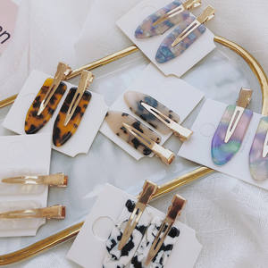 Horquillas de acetato sin rastro de colores nuevos al por mayor, pinza de pelo de PC de aleación de metal plana personalizada a la moda para niñas, tabla de colores - Product Image 1