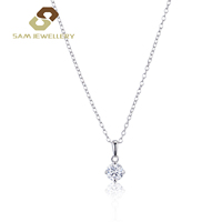 Collar con Colgante Minimalista de Plata de Ley 925 con Zafiro Blanco Corte Esmeralda y Diamante Transparente Brillante para Mujer
