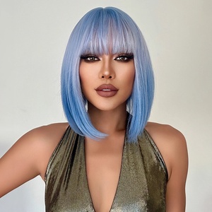 Stock di fabbrica Short Blue Ombre <span class=keywords><strong>capelli</strong></span> sintetici lisci con frangia corta Bob Cosplay parrucca per donne quotidianamente resistenti al calore - Product Image 3