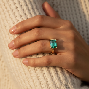 Anello Solitario di Lusso con Diamante Coltivato in Laboratorio da 2 carati, Incastonatura a Castone Est-Ovest, in Oro Giallo 14K, Finitura Opaca, Gioiello Nuziale Premium - Product Image 6