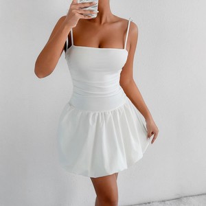 Nouvelle Robe Courte Sexy et Tendance à Bretelles Fines, Idéale pour l'Été - Product Image 1