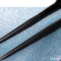 Pinceau de maquillage JLY en poils synthétiques doux et moelleux avec manche en plastique, outil cosmétique quotidien pour le visage, pinceau à blush angulaire