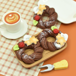 Breloques en résine à dos plat en forme de beignets de Noël, peintes à la main pour accessoires décoratifs DIY, jouets miniatures alimentaires - Product Image 2