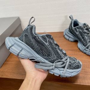 รองเท้าผ้าใบดีไซน์เนอร์สำหรับผู้หญิง ประดับด้วยคริสตัล รองเท้าผ้าใบแฟชั่นแบบสวมพื้นนุ่ม รองเท้าลำลองสำหรับเดินเล่นและเล่นกีฬาสำหรับผู้ชาย - Product Image 2