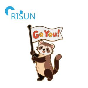 Épingles en métal émaillé hermine vison animaux épingles en métal loutre <span class=keywords><strong>belette</strong></span> émail épinglette broche personnalisé masqué animal furet émail épingle insigne - Product Image 3
