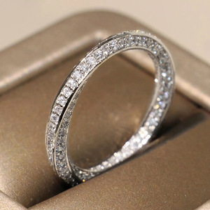 Anello Classico Semplice per Donne, Design Minimalista, Accessorio da Dito per Uso Quotidiano - Product Image 2