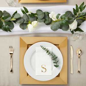 กระดาษเช็ดปากแบบใช้แล้วทิ้งขนาด 12x16 นิ้ว ลายโมโนแกรมตัวอักษร 'S' สีทอง 3 ชั้น น้ำหนัก 18 แกรม ผลิตจากเยื่อไม้ รูปทรงสี่เหลี่ยมผืนผ้า บรรจุในถุง - Product Image 1