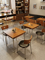 Restaurant-Terrassen- & Gartenmöbel, Café- & Bistro-Outdoor-Essgruppe, Holz- & Metall-Rechteckiger Tisch und Stühle