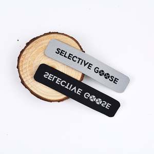 Étiquettes de vêtements tissées blanches de luxe personnalisées recyclées lavables populaires Étiquettes de logo pour vêtements de <span class=keywords><strong>polo</strong></span> t-shirt - Product Image 5