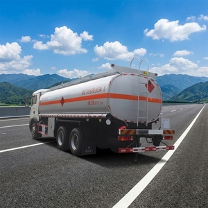 Camion-citerne SINOTRUK HOWO 6x4, 25000L, pour <span class=keywords><strong>le</strong></span> transport de diesel, 25m³ de réservoir de carburant, LHD, 10 roues, à vendre - Product Image 6